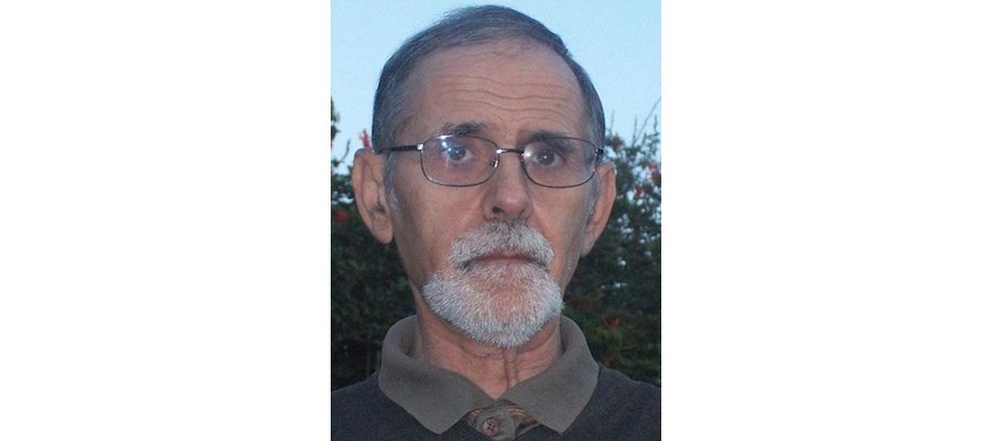 Image:Abdelmajid Benjelloun, partagé entre histoire, surréalisme et aphorisme